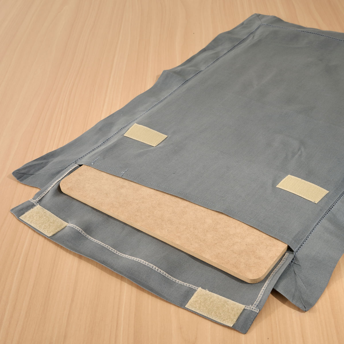 02 10 0003 Toalha de Bandeja Ajour 45x29 Cinza B.jpg